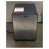 12 Bottle Wine Refrigerator