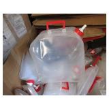 10 colapsible water jugs for campin...