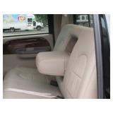 2000 Ford F-350 DRW 4 x 4 Lariat Crew Cab