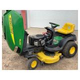 John Deere SST16 Lawn Tractor