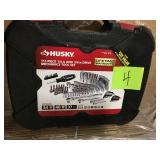 Husky Mechanics Tool Set (111-Piece) in good condition