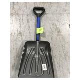 Suncast Telescoping Auto Shovel in good condition