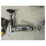 PNEUMATIC REGULATOR AND TOOLS