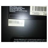 RCA flat screen TV 32in with remote.