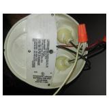 Outdoor motion sensor light, 2 90 watt bulbs - new!