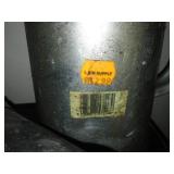 Funnels, hose, Snap-on emblem.