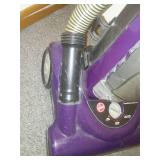 Hoover foldaway vacuum -working
