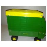 John Deere silage or Hay Wagon. Diecast excellent