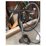 Passage GT road bike and Tire pump  Great Condition