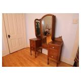 Early 1900s Antique Dove tailed vanity