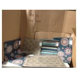 MIX LOT OF Quatrefoil Midnight 18 in x 30 in Door Mat by TrafficMASTER  in good condition