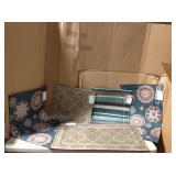 MIX LOT OF Quatrefoil Midnight 18 in x 30 in Door Mat by TrafficMASTER  in good condition