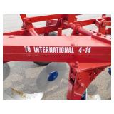 international model 70 4 bottom plow
