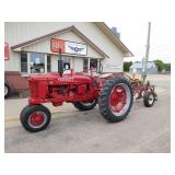 1944 farmall H TRACTOR