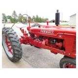 1944 farmall H TRACTOR