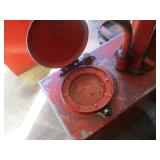 VINTAGE OIL CONTAINER WITH HAND PUMP
