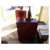 VINTAGE OIL CONTAINER WITH HAND PUMP