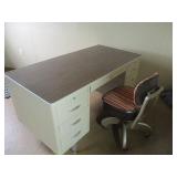 METAL OFFICE DESK / CHAIR