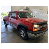 2004 Chevy Silverado 4x4 -No Reserve-