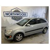 2006 Kia Rio 5 -No Reserve-