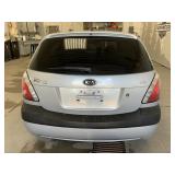 2006 Kia Rio 5 -No Reserve-