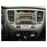 2006 Kia Rio 5 -No Reserve-