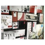 MIXED PALLET WITH ASSORTED MOEN/ PFISTER/ AND DELTA FAUCETS FOR PARTS! CUSTOMER RETURNS SEE PICS!