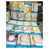 PALLET WITH MOEN MIRRORS CONDITIONS MAY VARY! CUSTOMER RETURNS SEE PICS!