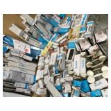 MIXED PALLET WITH ASSORTED MOEN TOWEL/TOILET HOLDERS! CUSTOMER RETURNS SEE PICS!