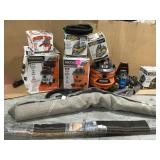 PALLET WITH RIGID/ STINGER VACUUMS AND HAMPTON BAY RUG! CUSTOMER RETURNS SEE PICS!