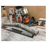 PALLET WITH RIGID/ STINGER VACUUMS AND HAMPTON BAY RUG! CUSTOMER RETURNS SEE PICS!