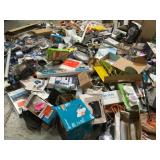 GAYLORD WITH ASSORTED PLUMBING/ ELECTRIC/ BATHROOM SUPPLIES! CUSTOMER RETURNS SEE PICS!