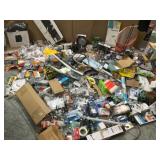 GAYLORD WITH ASSORTED PLUMBING/ ELECTRIC/ BATHROOM SUPPLIES! CUSTOMER RETURNS SEE PICS!