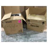 KENMORE 3 BURNER PROPANE GAS GRILL IN MOCHA WITH FOLDING SHELVES & DYNA-GLO 3 BURNER LP GAS GRILL! CUSTOMER RETURNS SEE PICS!