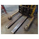 BIG JOE, SELF PROPELLED,  STRADDLE LIFT TRUCK