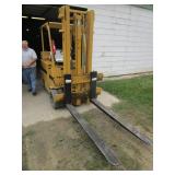 ALLIS CHALMERS 10,000 LB LP FORKLIFT