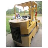 ALLIS CHALMERS 10,000 LB LP FORKLIFT