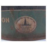 Old Vintage QUAKER STATE Wood Handle 5 Gallon Motor Oil Can