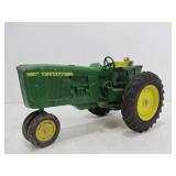 Diecast JOHN DEERE Tractors w/Trailers