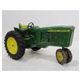 Diecast JOHN DEERE Tractors w/Trailers