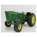 Diecast JOHN DEERE Tractors w/Trailers