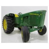 Diecast JOHN DEERE Tractors w/Trailers