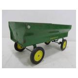 Diecast JOHN DEERE Tractors w/Trailers