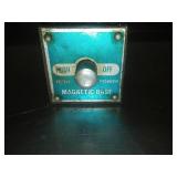 Magnetic base - flexible holder.