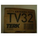 HDTV antenna - used in box.  still functions.