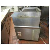 Gas Grill w/Silver King Refrigerated Base 31"X50"X44"