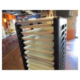 Rubbermaid Cart w/Trays 23"X28"X68"