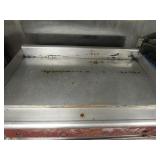 Gas Griddle w/Silver King Refrigerated Base 31"X50"X44"
