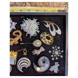 Lot of Brooches some Signed