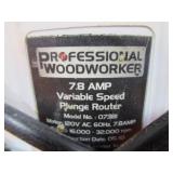 Professional Woodworker Plunge Router